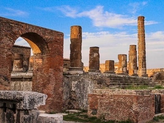 Du lịch thành phố Pompeii cổ kính một thời huy hoàng tại nước Ý